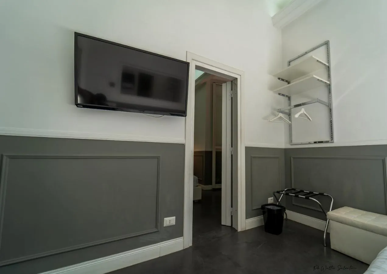 We Love Roma Guest House