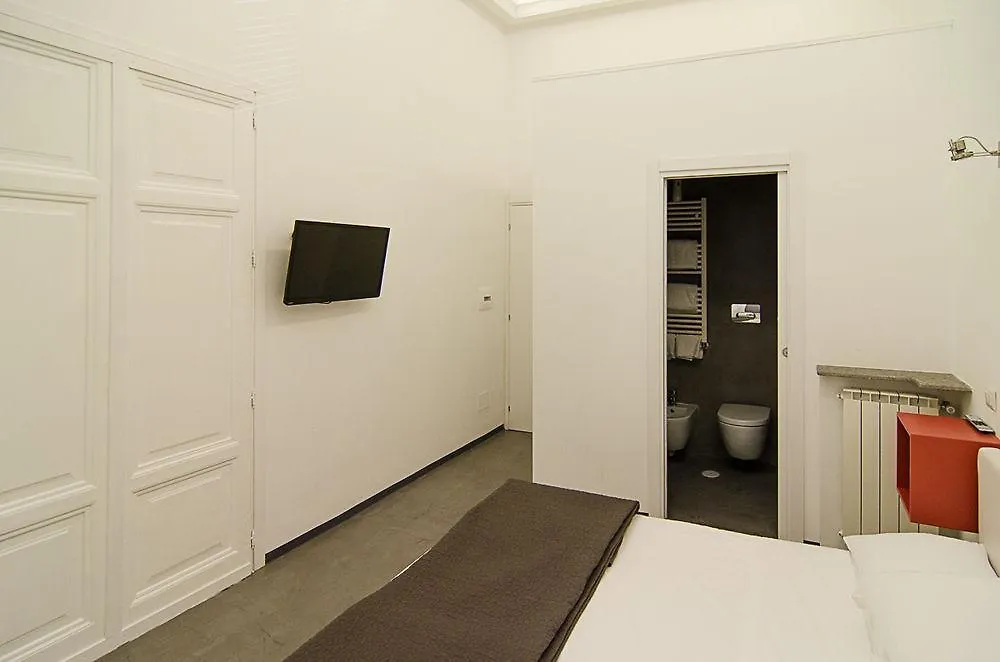 We Love Roma Guest House
